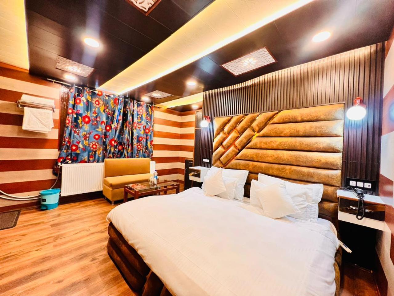 Pine View Resort Гулмарг Екстериор снимка