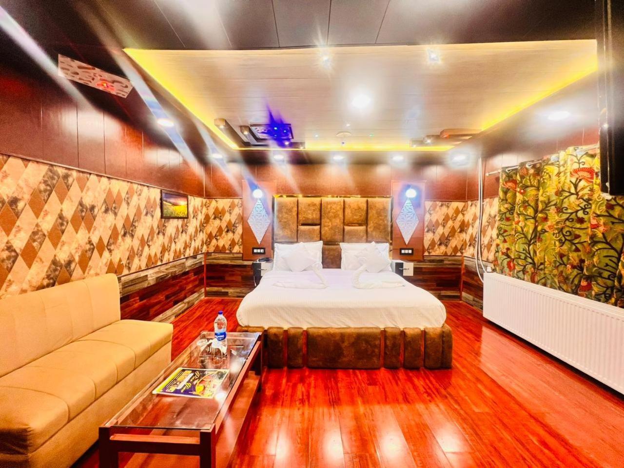 Pine View Resort Гулмарг Екстериор снимка