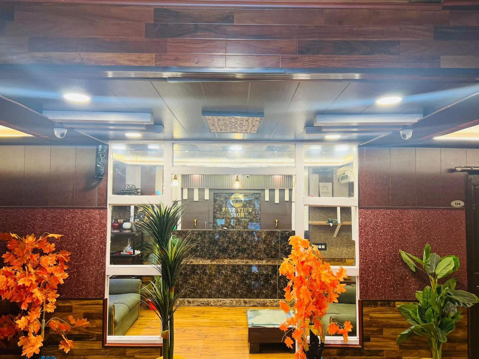Pine View Resort Гулмарг Екстериор снимка