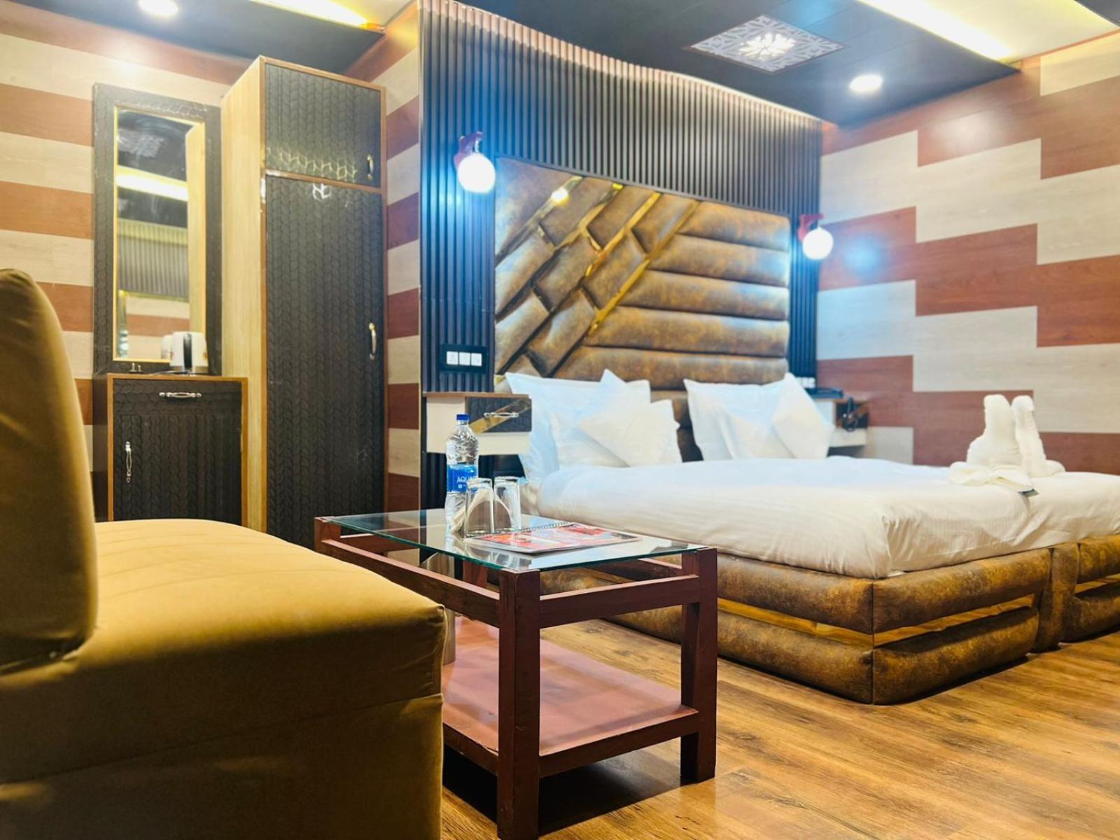 Pine View Resort Гулмарг Екстериор снимка