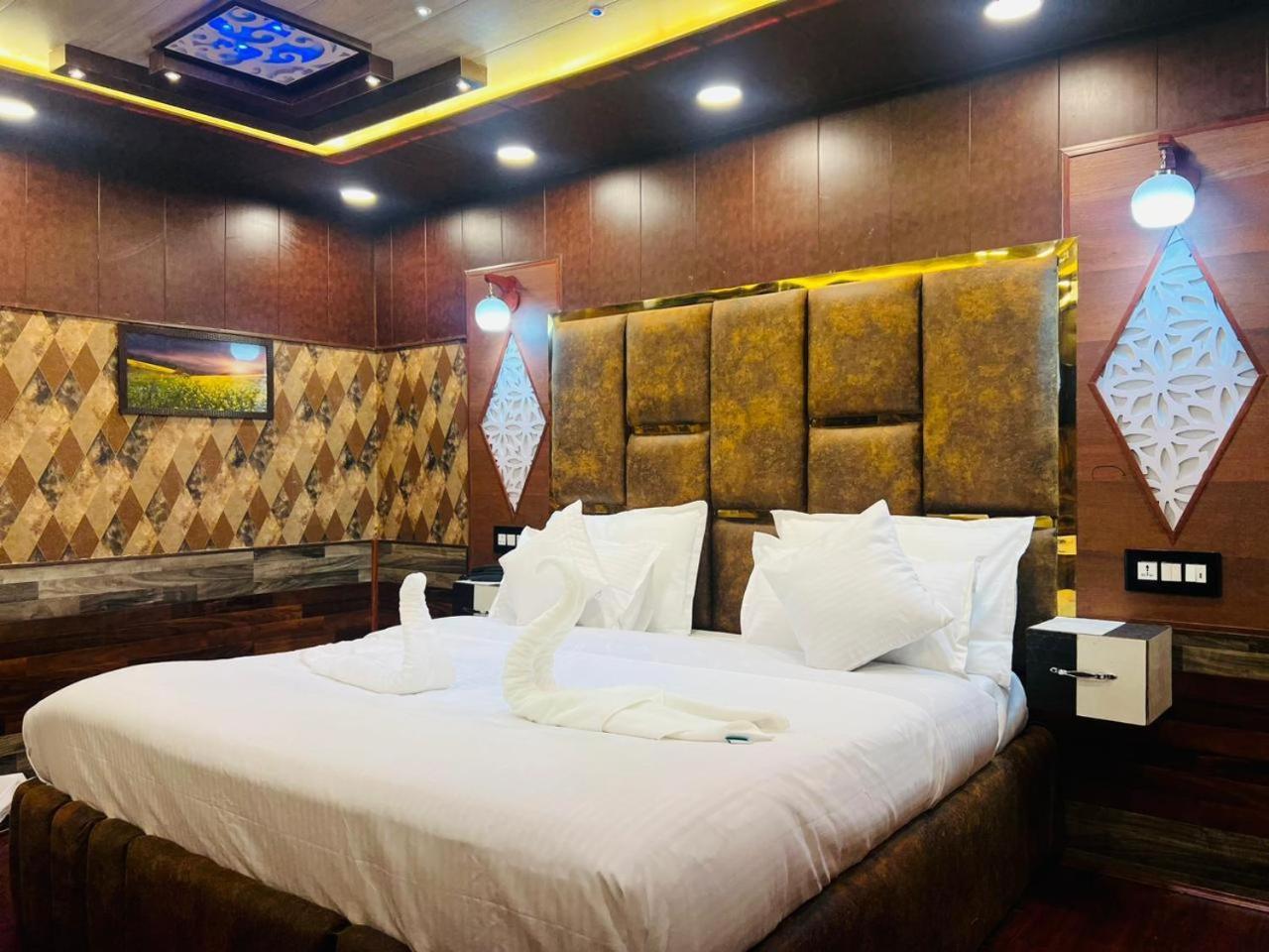Pine View Resort Гулмарг Екстериор снимка