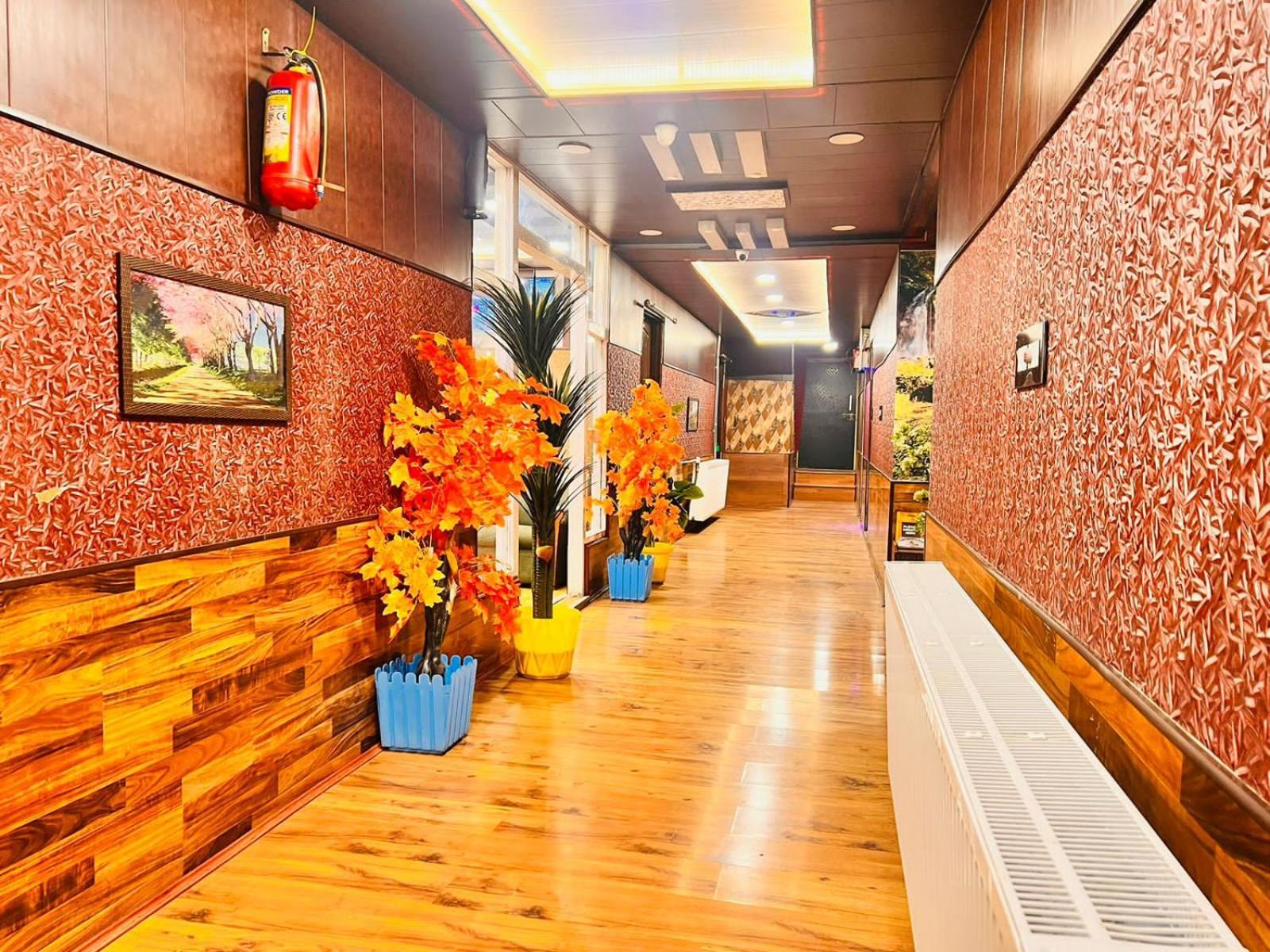 Pine View Resort Гулмарг Екстериор снимка