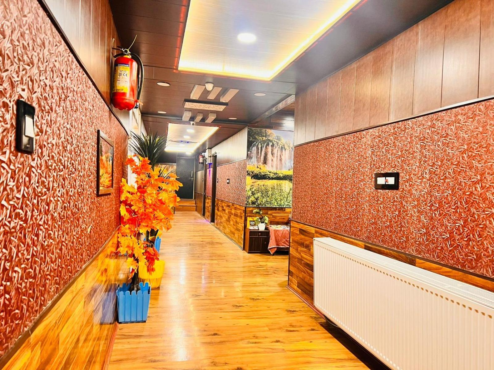 Pine View Resort Гулмарг Екстериор снимка