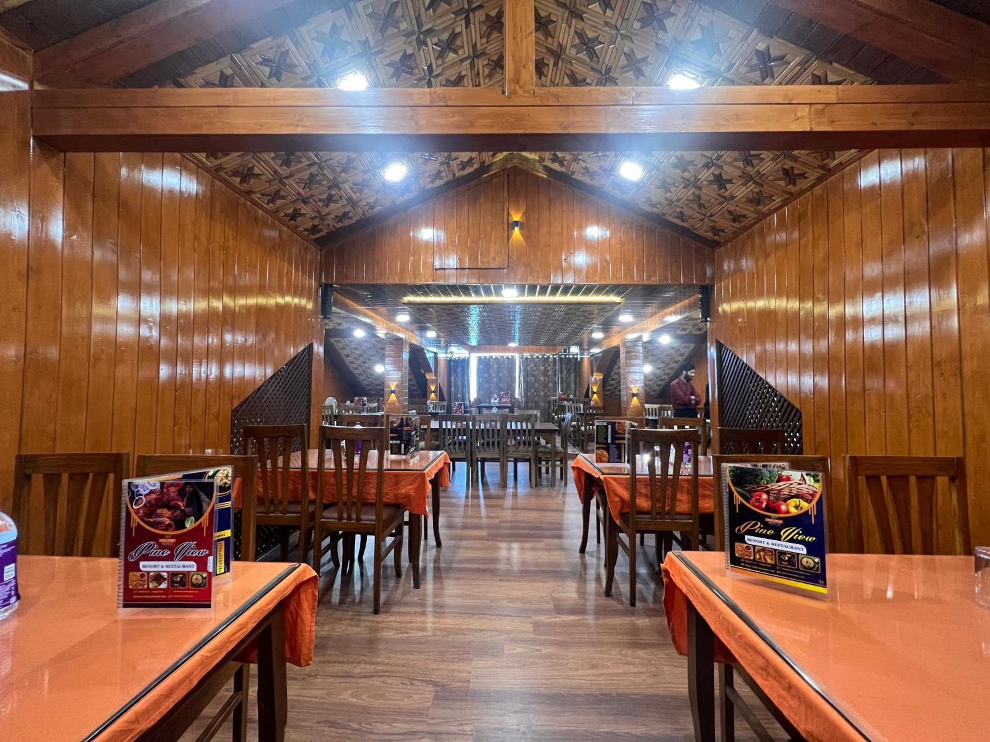 Pine View Resort Гулмарг Екстериор снимка