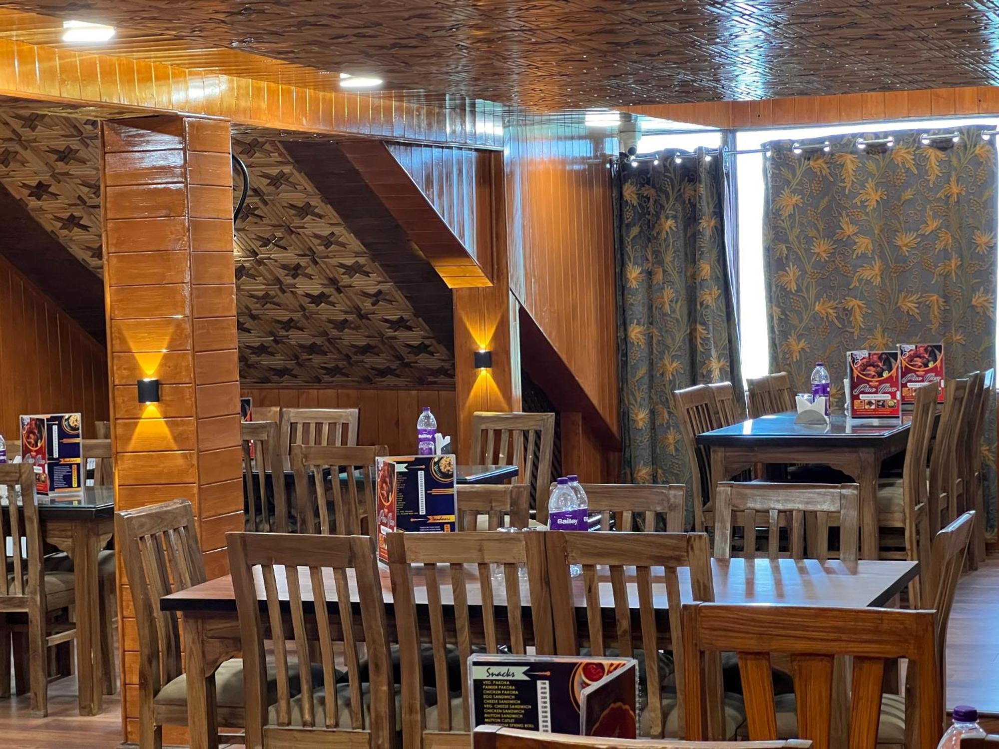 Pine View Resort Гулмарг Екстериор снимка